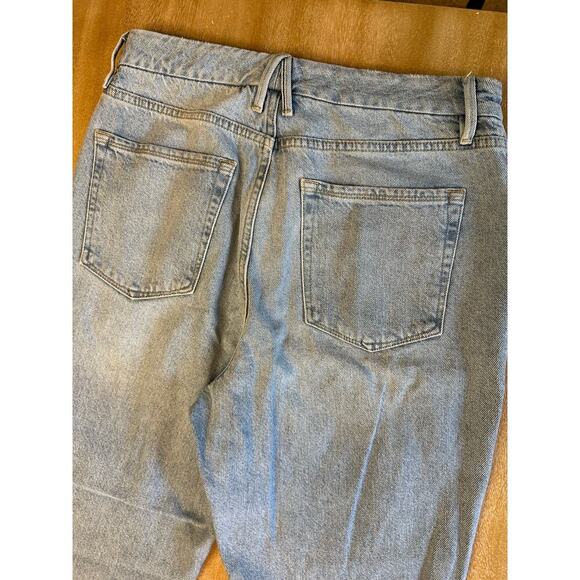 Good American Good Boy Straight Leg Jeans - Picture 5 of 6